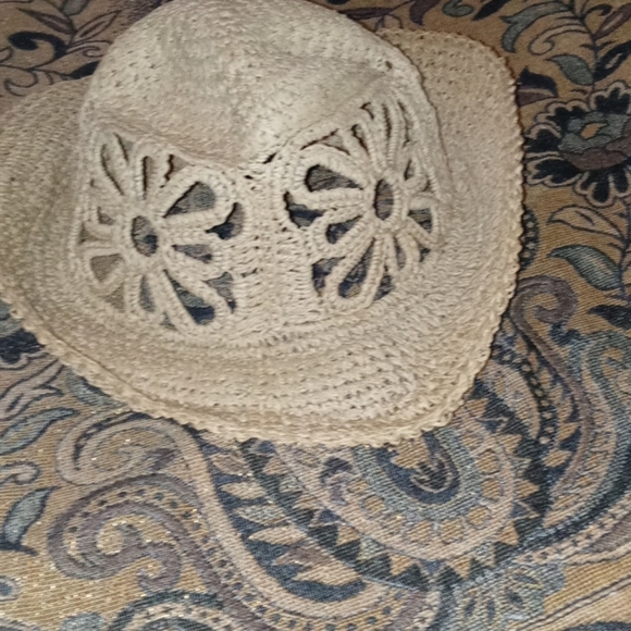 Three summer hats in good condition - Picture 2 of 7